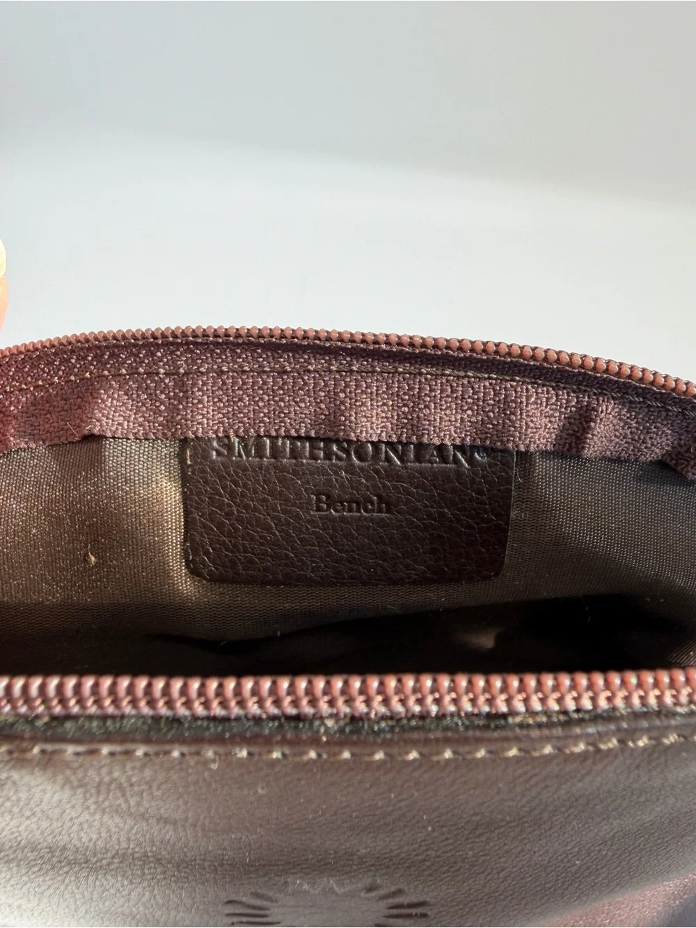 Smithsonian Bench Made in Spain 1982 Leather Crescent Pouch - Mint
